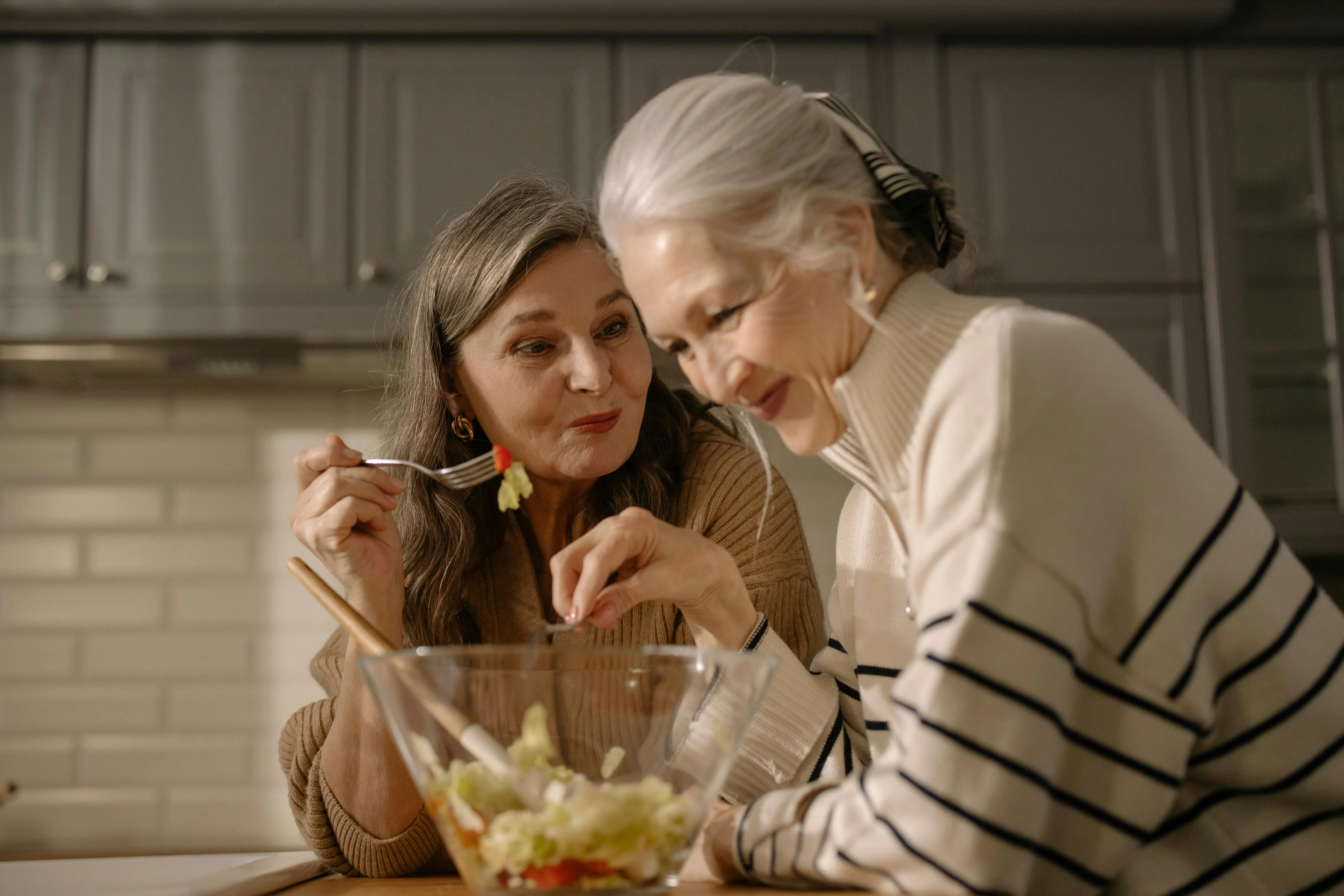 How Nutrition Impacts Aging: Meal Planning Tips for Seniors